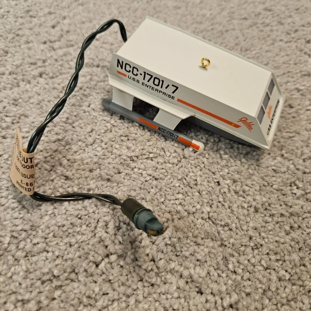 Hallmark 1992 Star Trek Shuttlecraft Galileo Ornament‎ Light Works No Sound